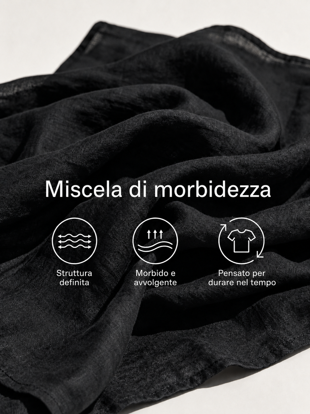 Greta | Maxi abito nero con scollo arricciato e spalline sottili