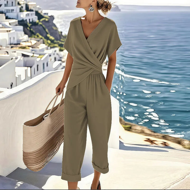 Edera | Completo due pezzi beige con top incrociato e pantaloni cropped