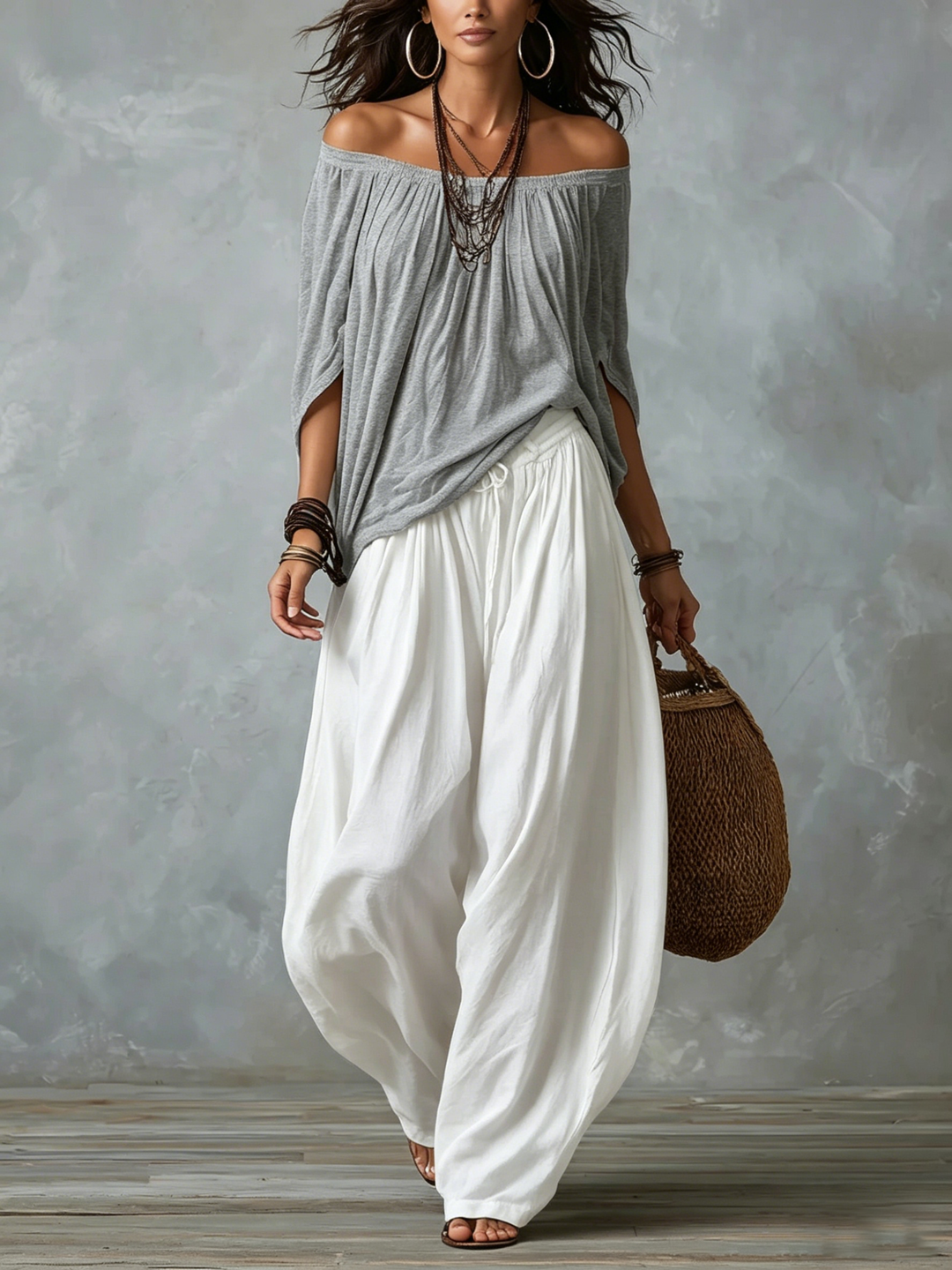 Ondina | Completo due pezzi con top off-shoulder grigio e pantaloni lanterna bianchi